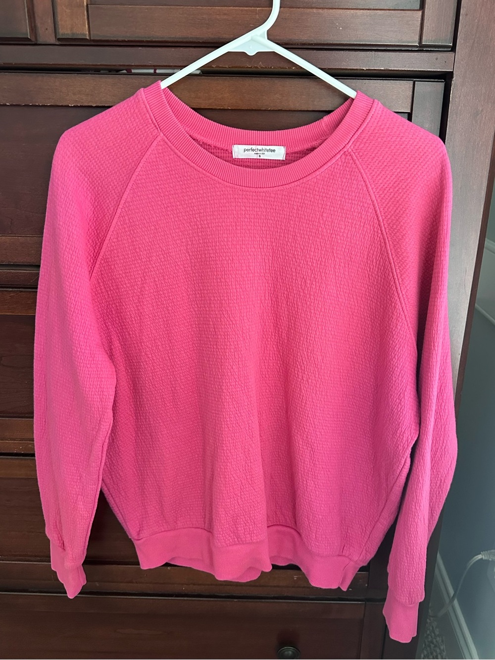 Perfectwhitetee pink crewneck textured sweatshirt size S